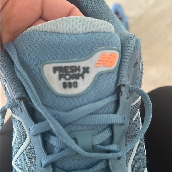 New Balance Blue Athletic Shoes with Cushioned Sole fresh and foam 880 - Picture 4 of 12
